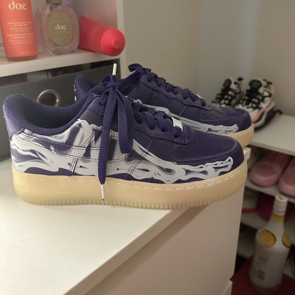 Nike skeleton shoes.